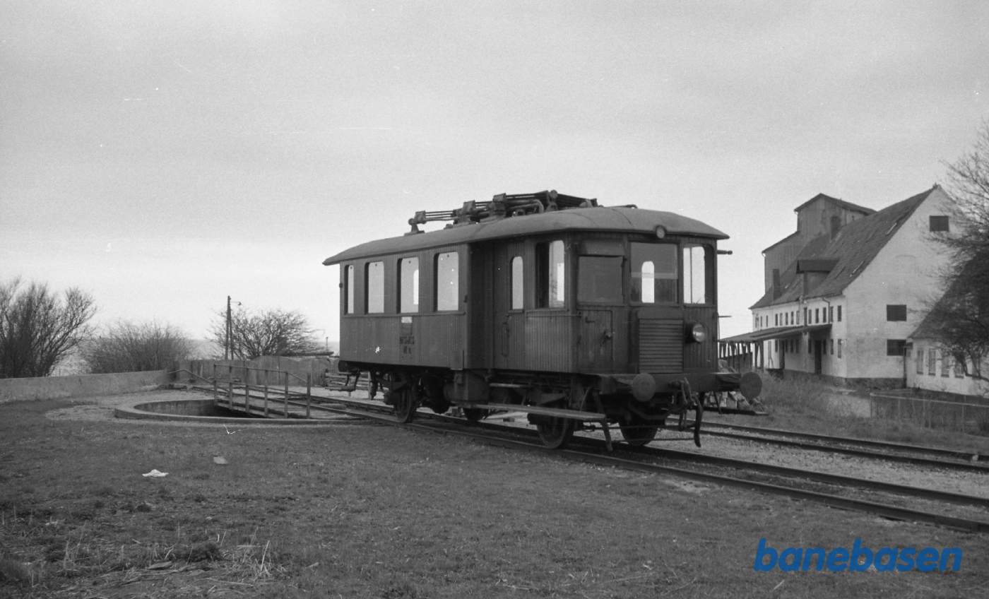 ØSJS M 2 ved drejeskiven ØSJS M 2 ved drejeskiven