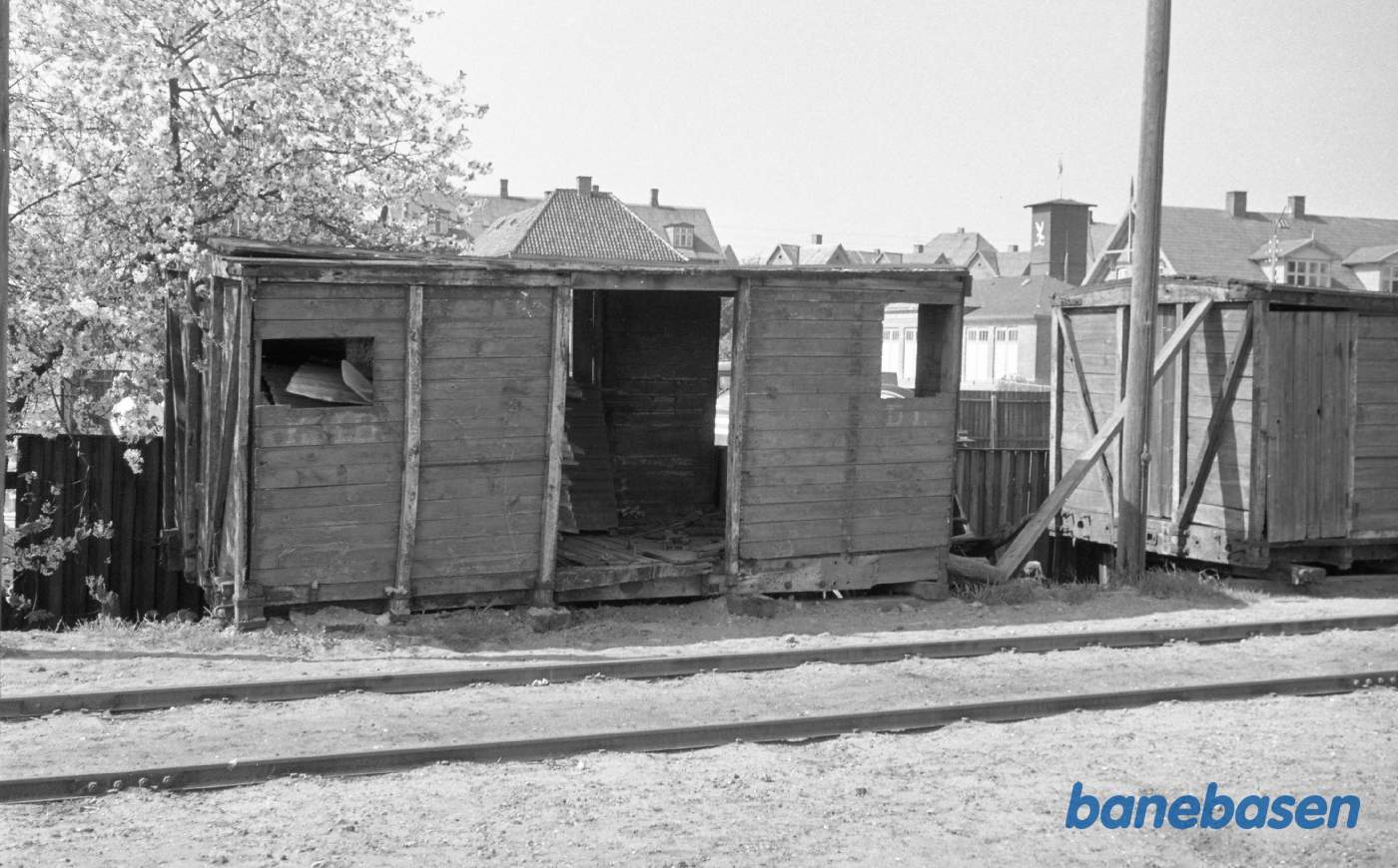 Gammel GDS godsvogn ved GDS værksted Gammel GDS godsvogn ved GDS værksted