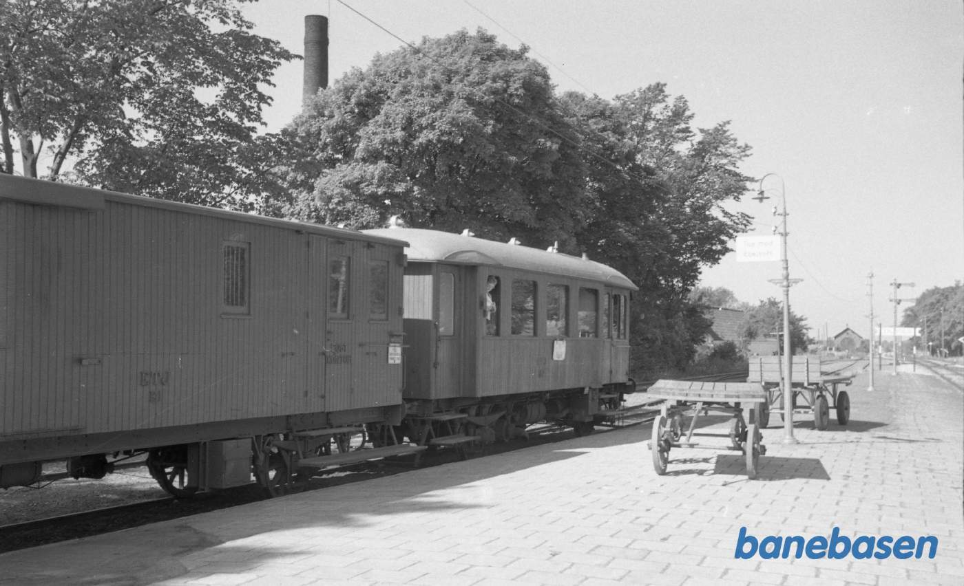 ETJ M 2 og E1 på Trustrup station