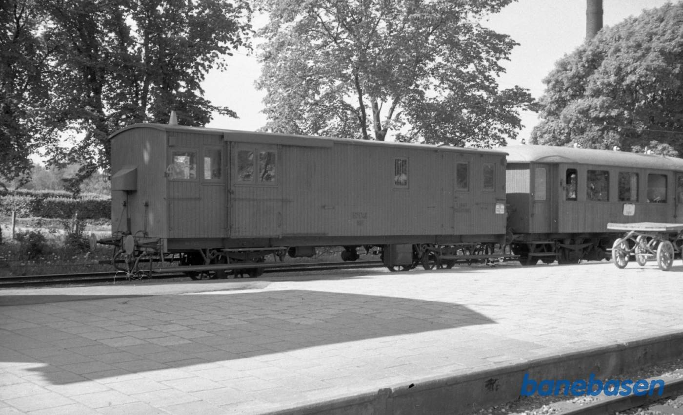 ETJ E1 på Trustrup station ETJ E1 på Trustrup station