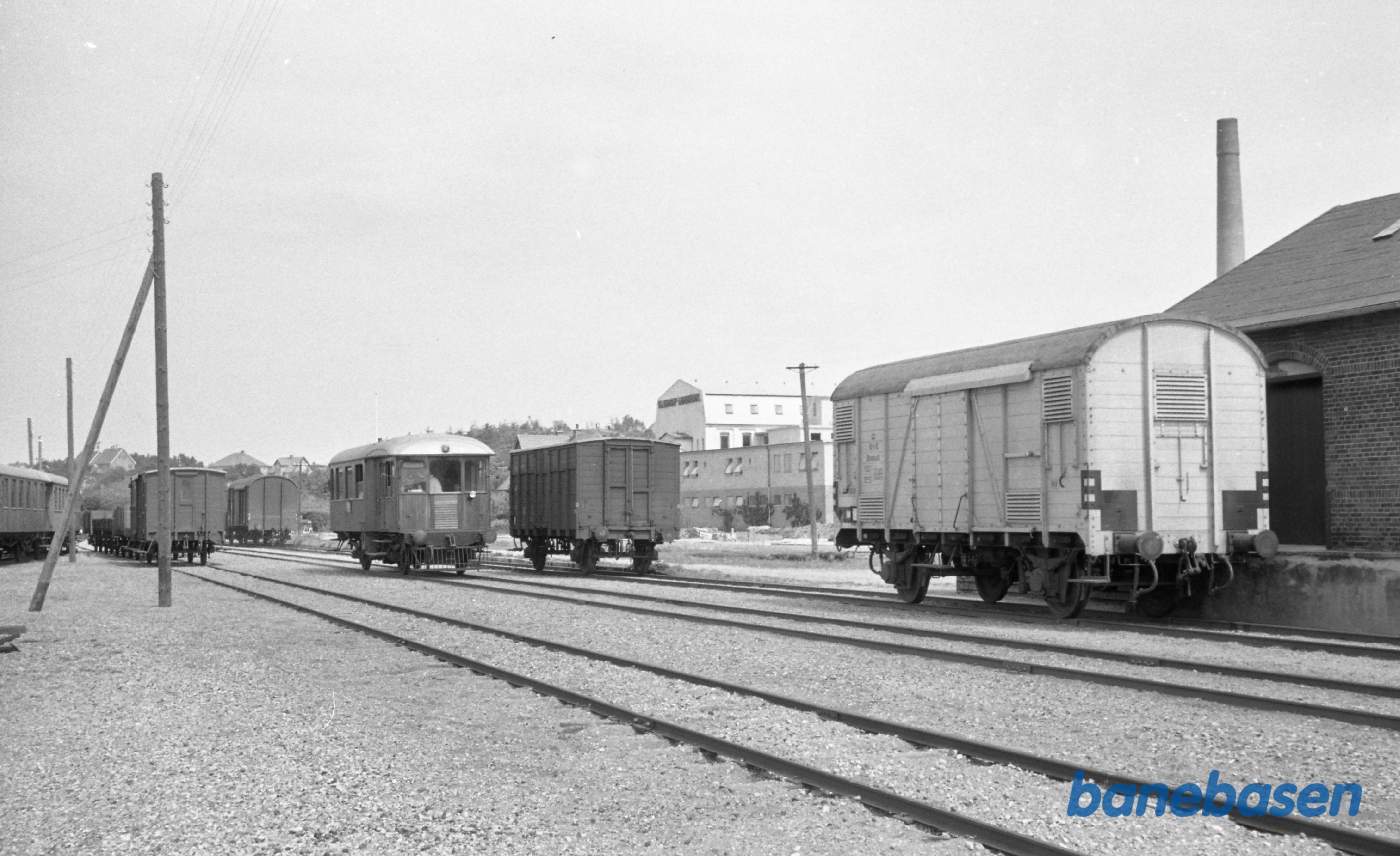 Ebeltoft station med M 5 Ebeltoft station med M 5