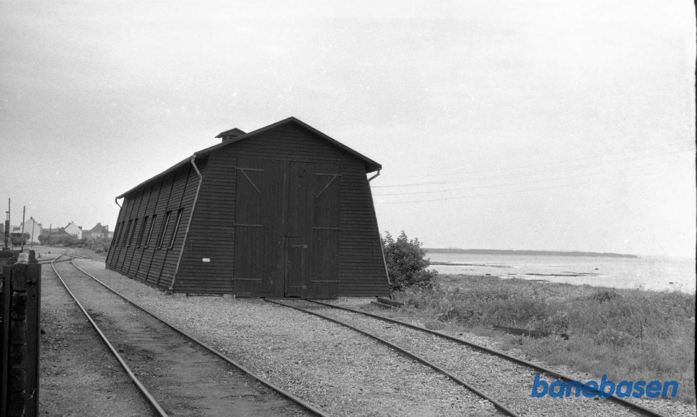 Ebeltoft station. Remise 4