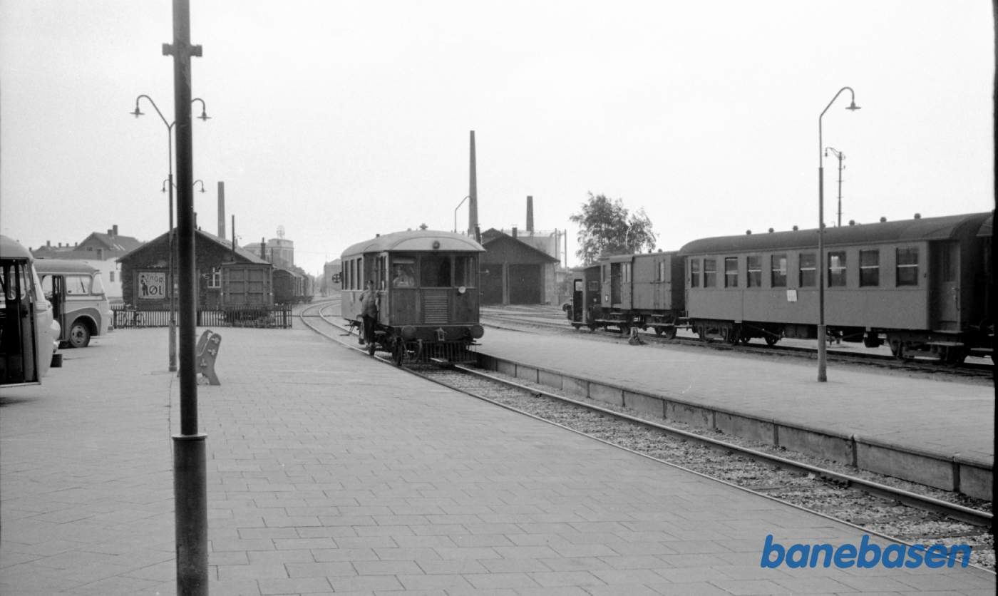Grenå station. ETJ M 5