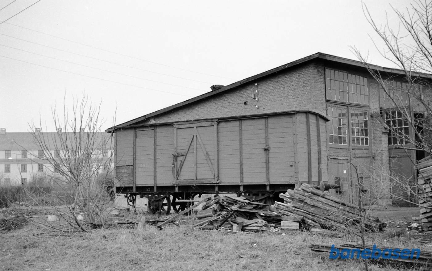 KRB remisen i Køge med KRB J 53