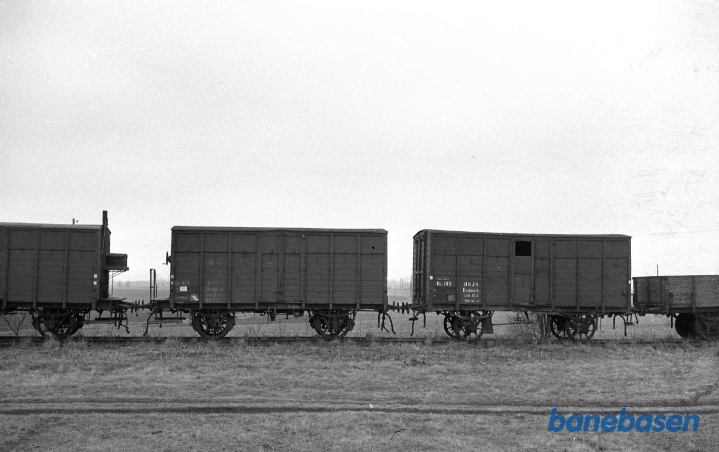 Hårlev station. ØSJS godsvogne