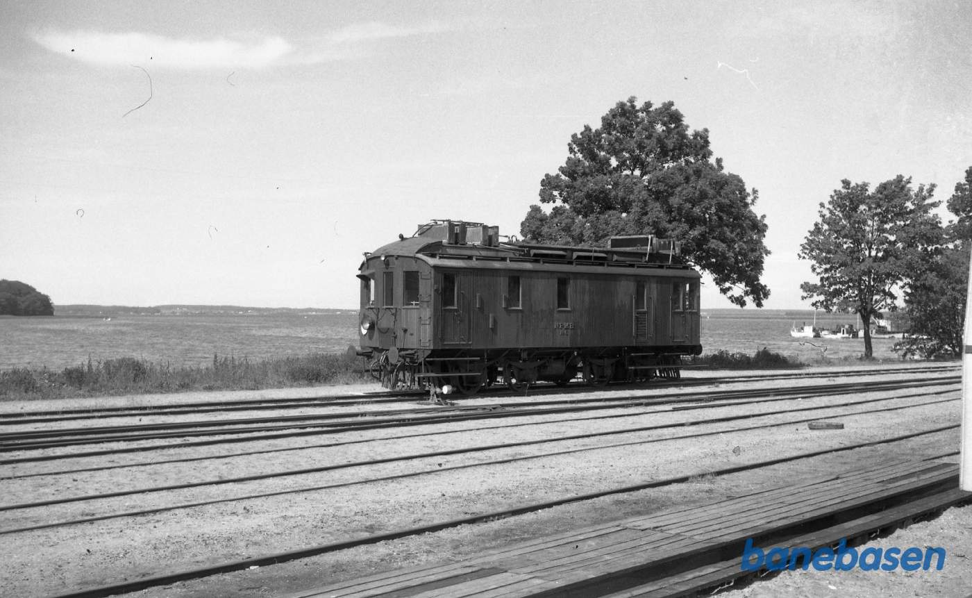 Præstø station med NPMB M 6
