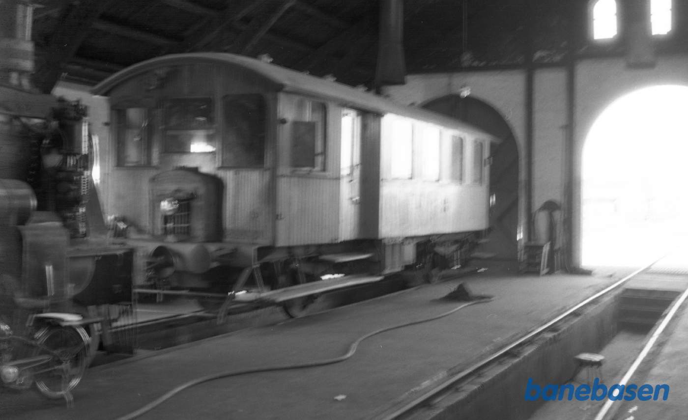 Rudkøbing remise med M 4