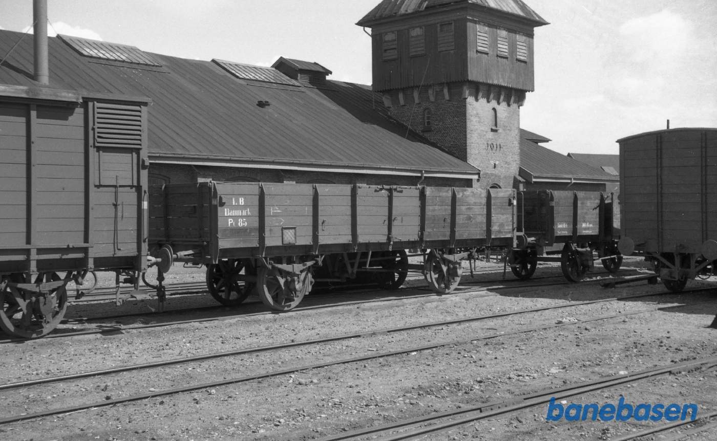 Rudkøbing station. LB Pc 85