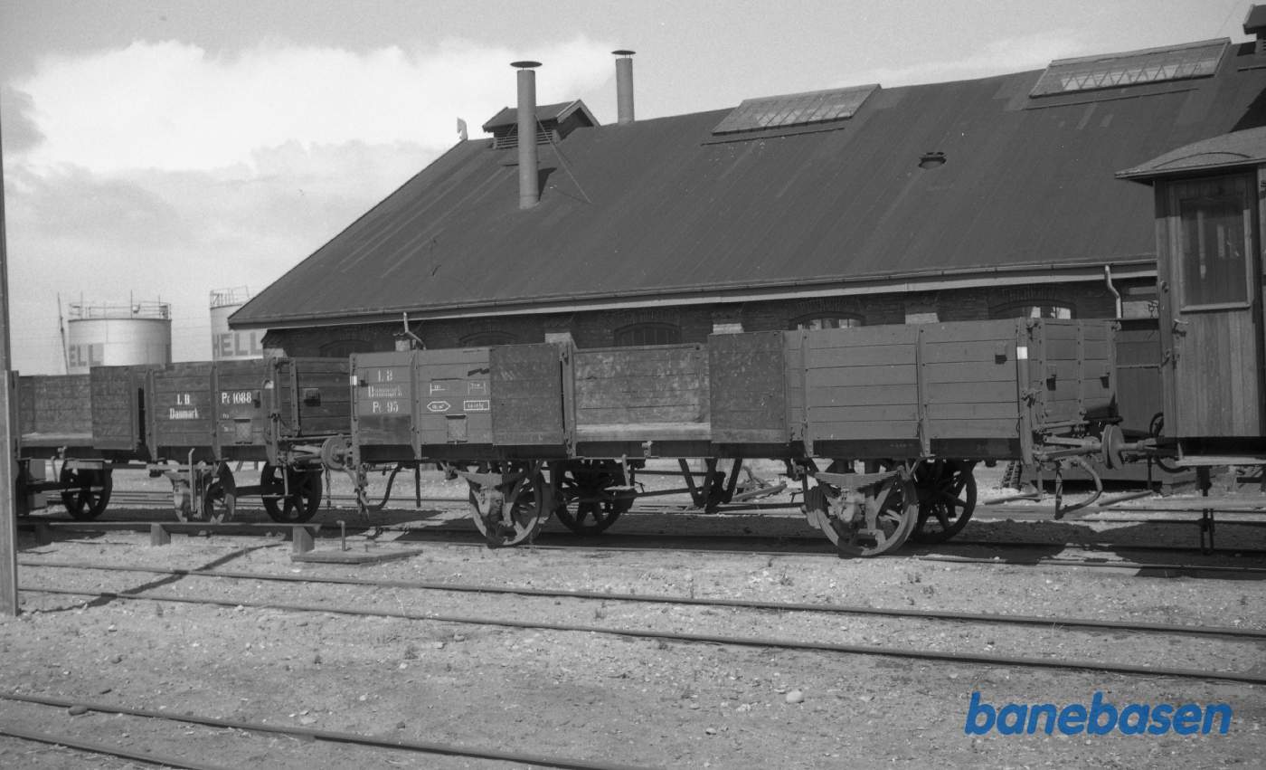 Rudkøbing station. LB Pc 95