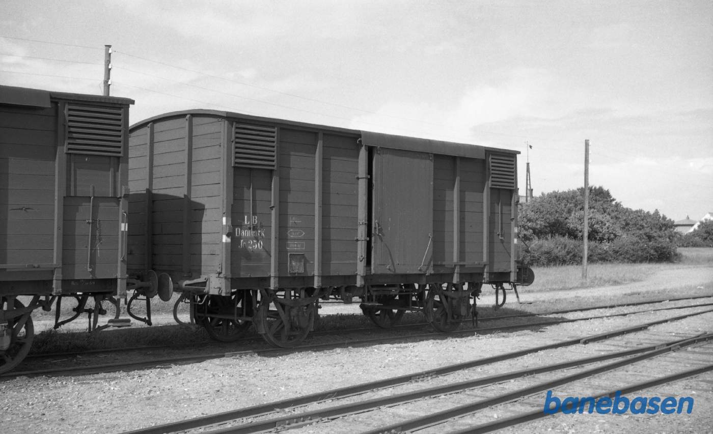 Bagenkop station. LB Ib 250