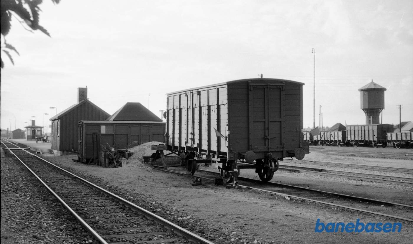 Brande station. ØSJS Qc 151 havareret i Brande