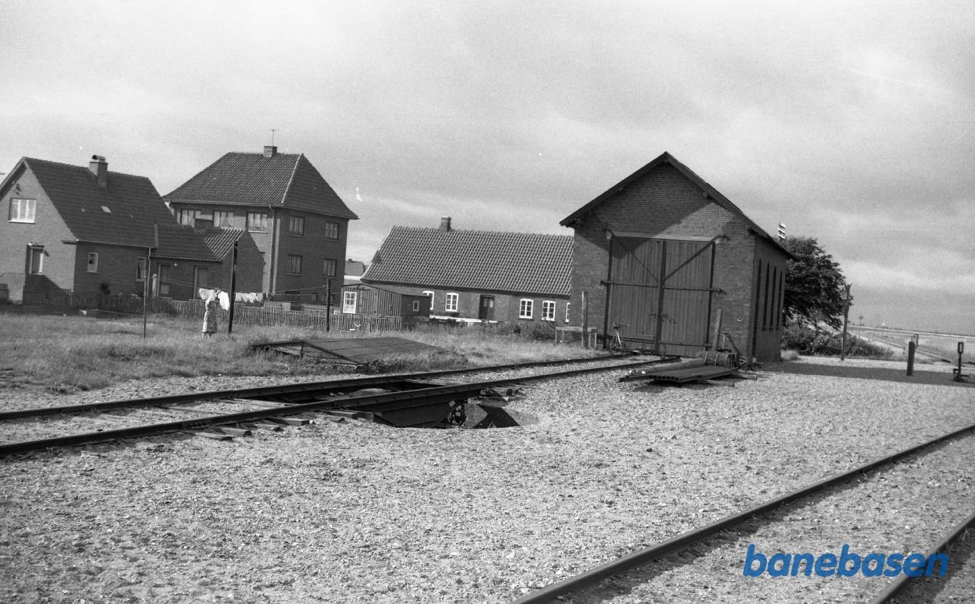 Harboøre station. Remisen og drejeskive