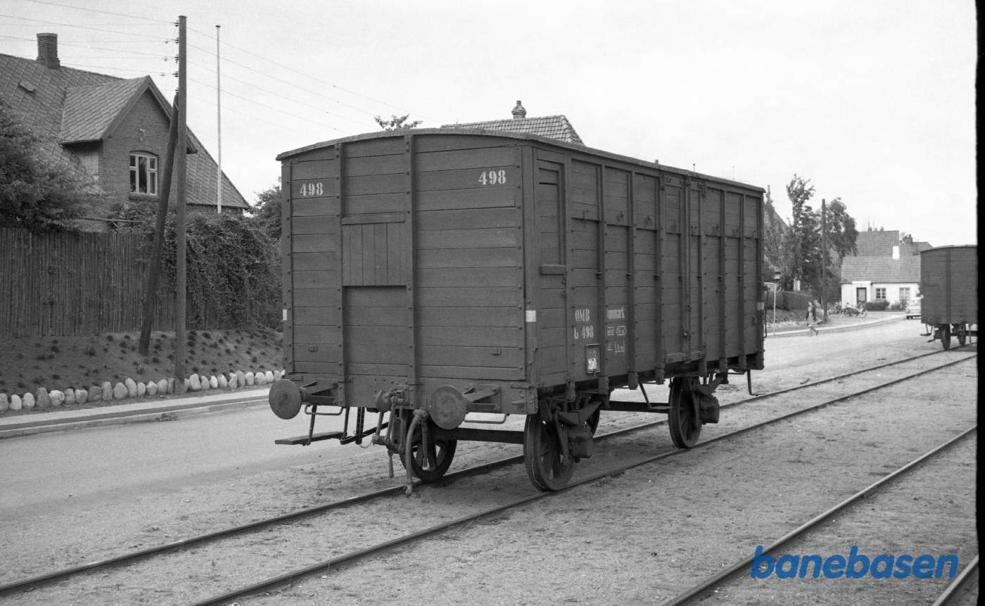 Næsby station. OMB Qb 498