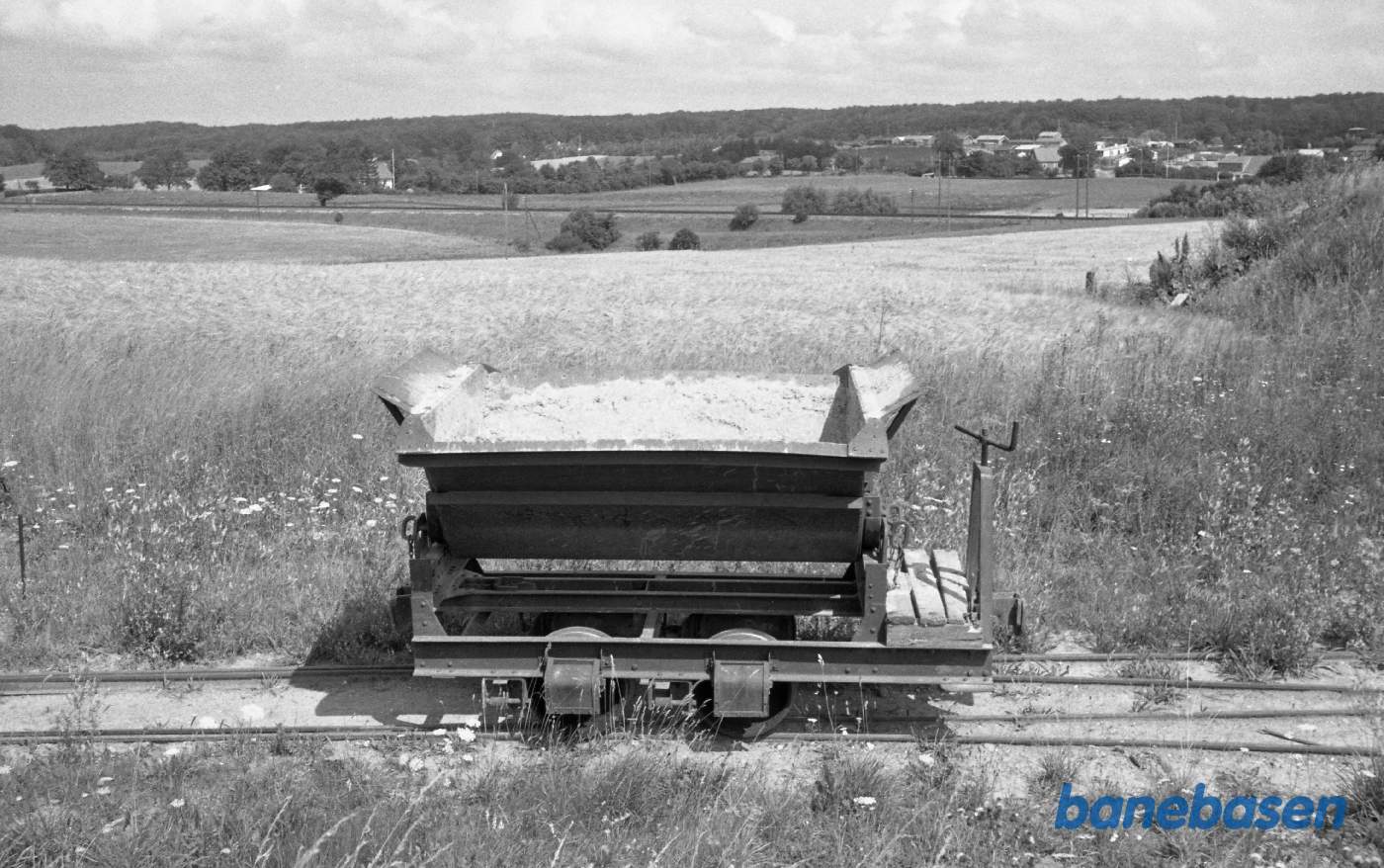Hammersholt. Ny. værk. Tipvogn.