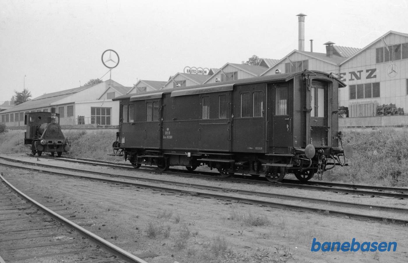 Hillerød- Gl. plads. Eco 6280. Kgl. ligvogn