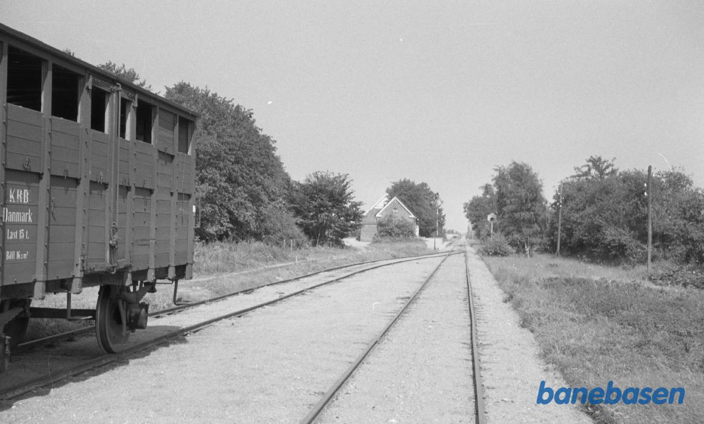 Østervang station med godsvogn i sidesporet