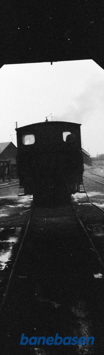 Amagerbro. AB 6 ved remisen