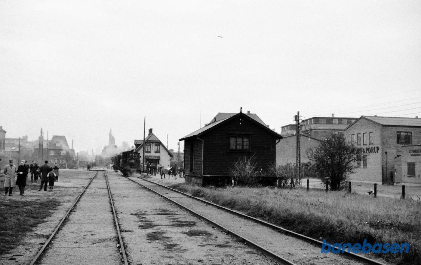 Øresundsvej station. AB 6 med særtog