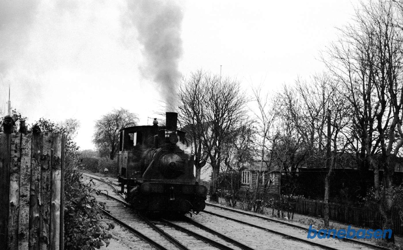 Syrevej station. AB 6 med særtog