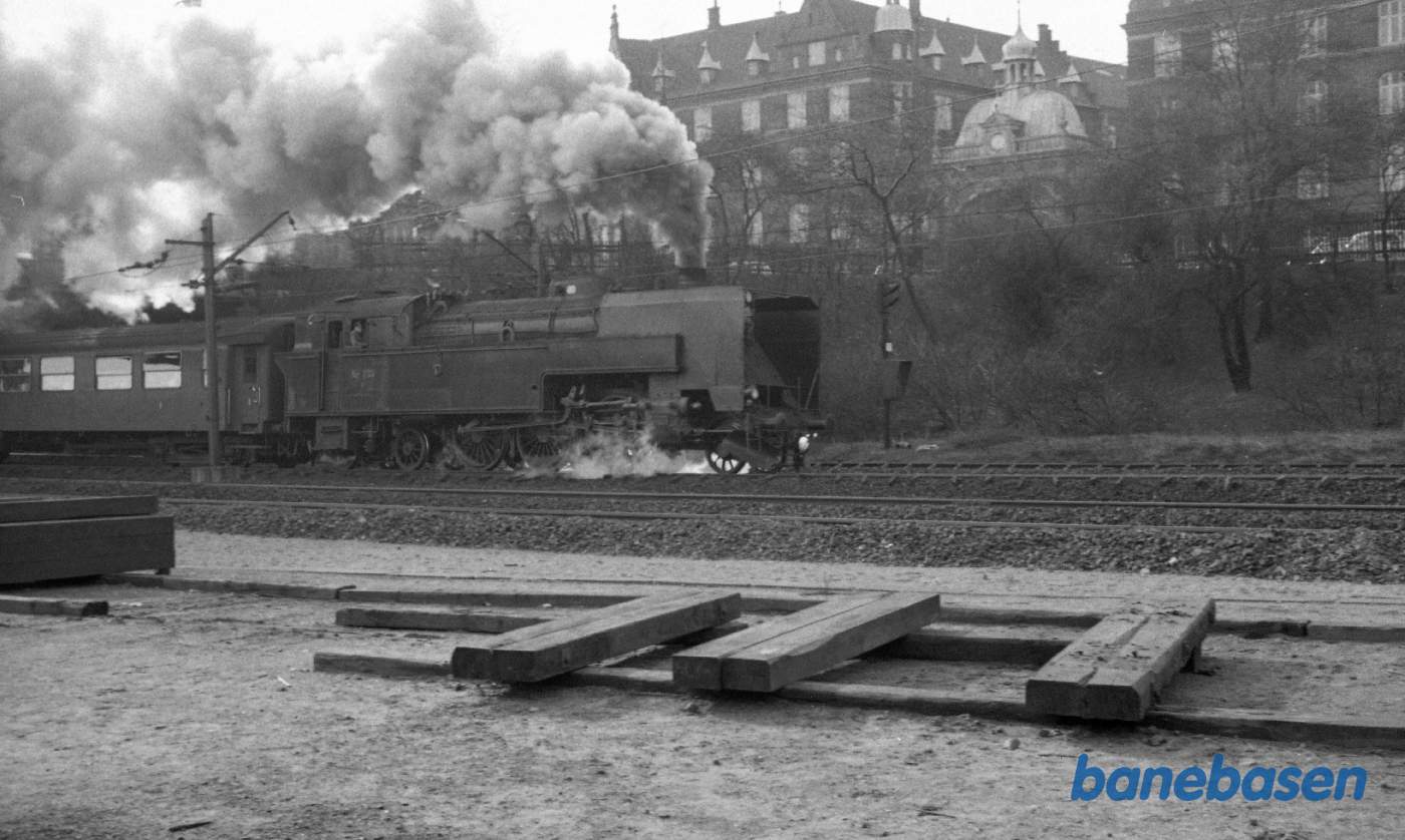 Østerport station. S 735 med kystbanetog