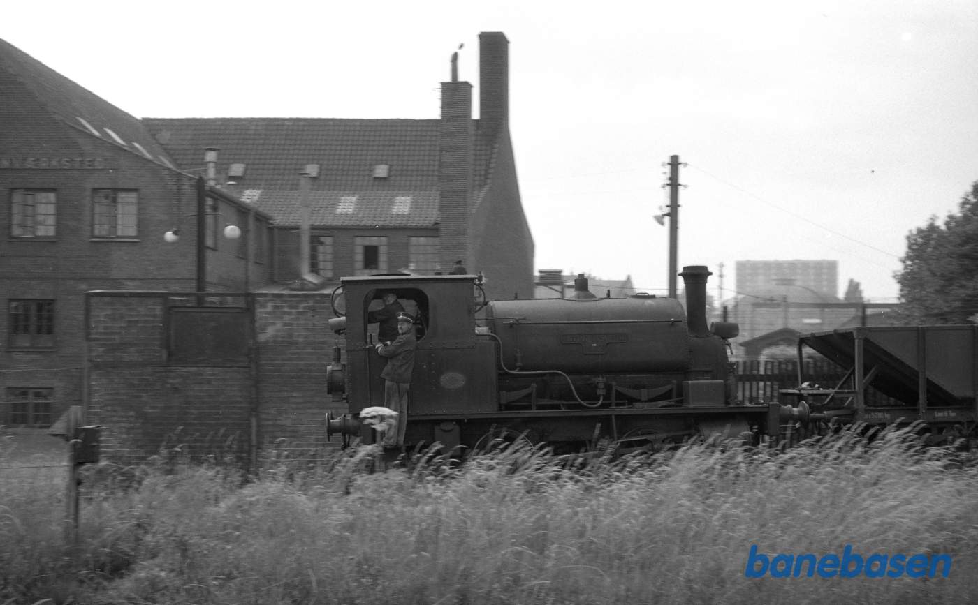 På vej ned af kulbroen På vej ned af kulbroen