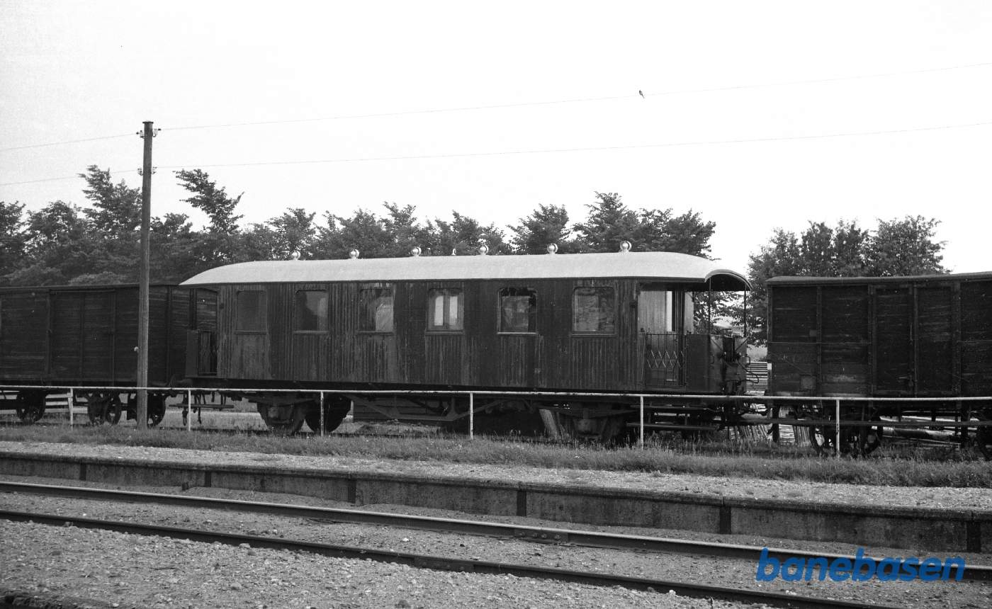 Helsinge station. GDS C 39