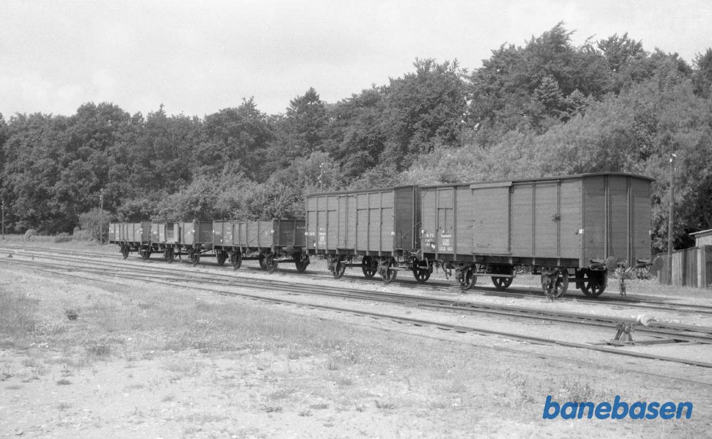 Dianalund med godsvogne på sidesporet Dianalund med godsvogne på sidesporet