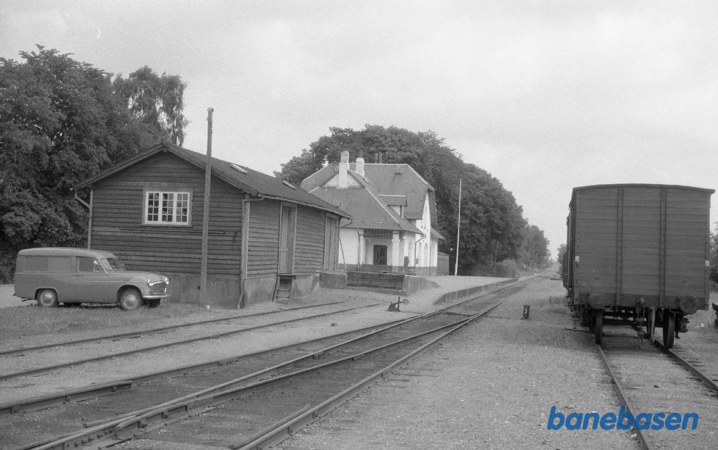 Ruds Vedby Station med godsvogne Ruds Vedby Station med godsvogne