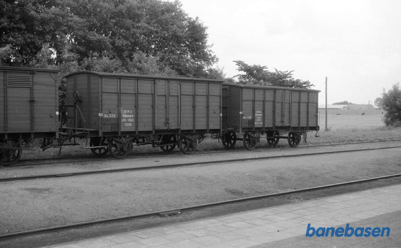 Hørve station med godsvogne