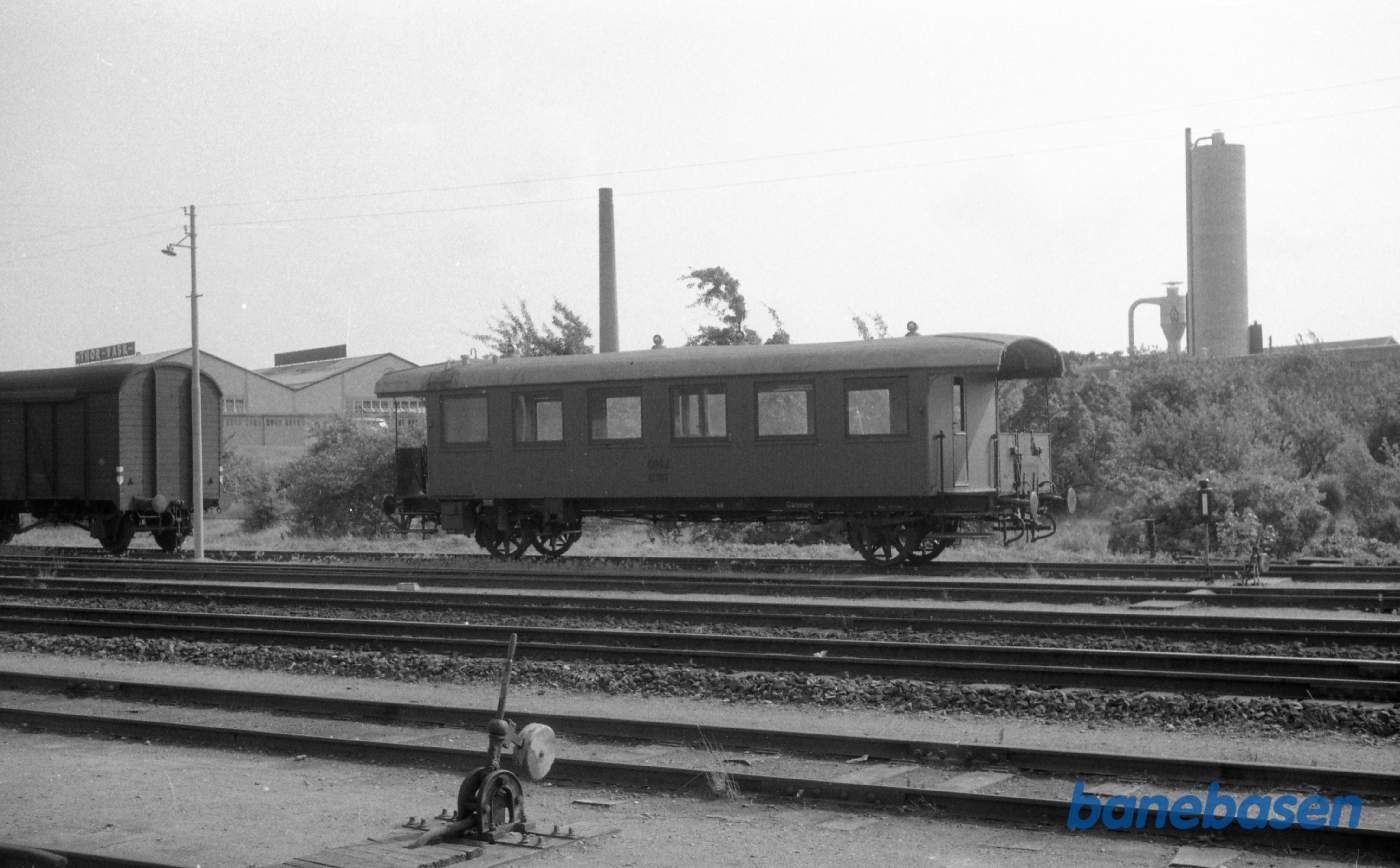 Holbæk station med C 217