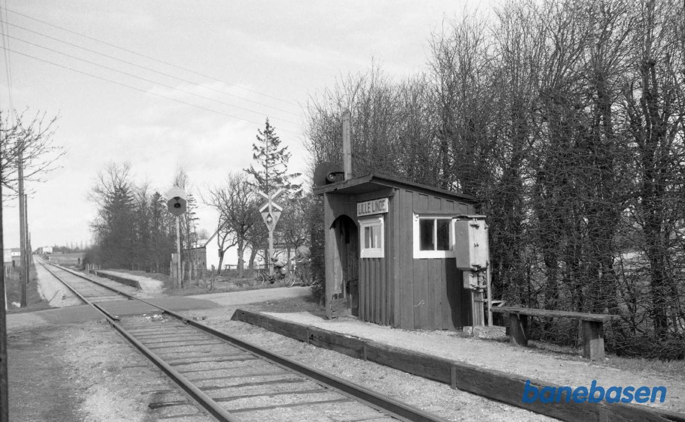 Lille Linde Trinbræt Lille Linde Trinbræt