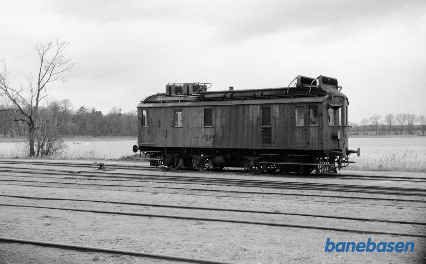 Præstø station med NPMB M 6