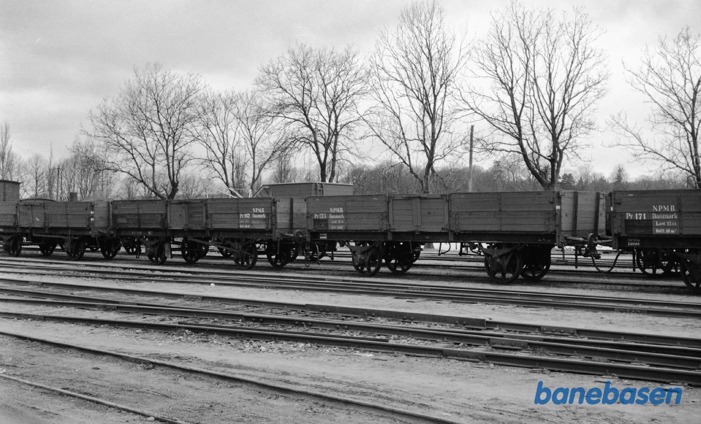 Præstø station med NPMB åbne godsvogne