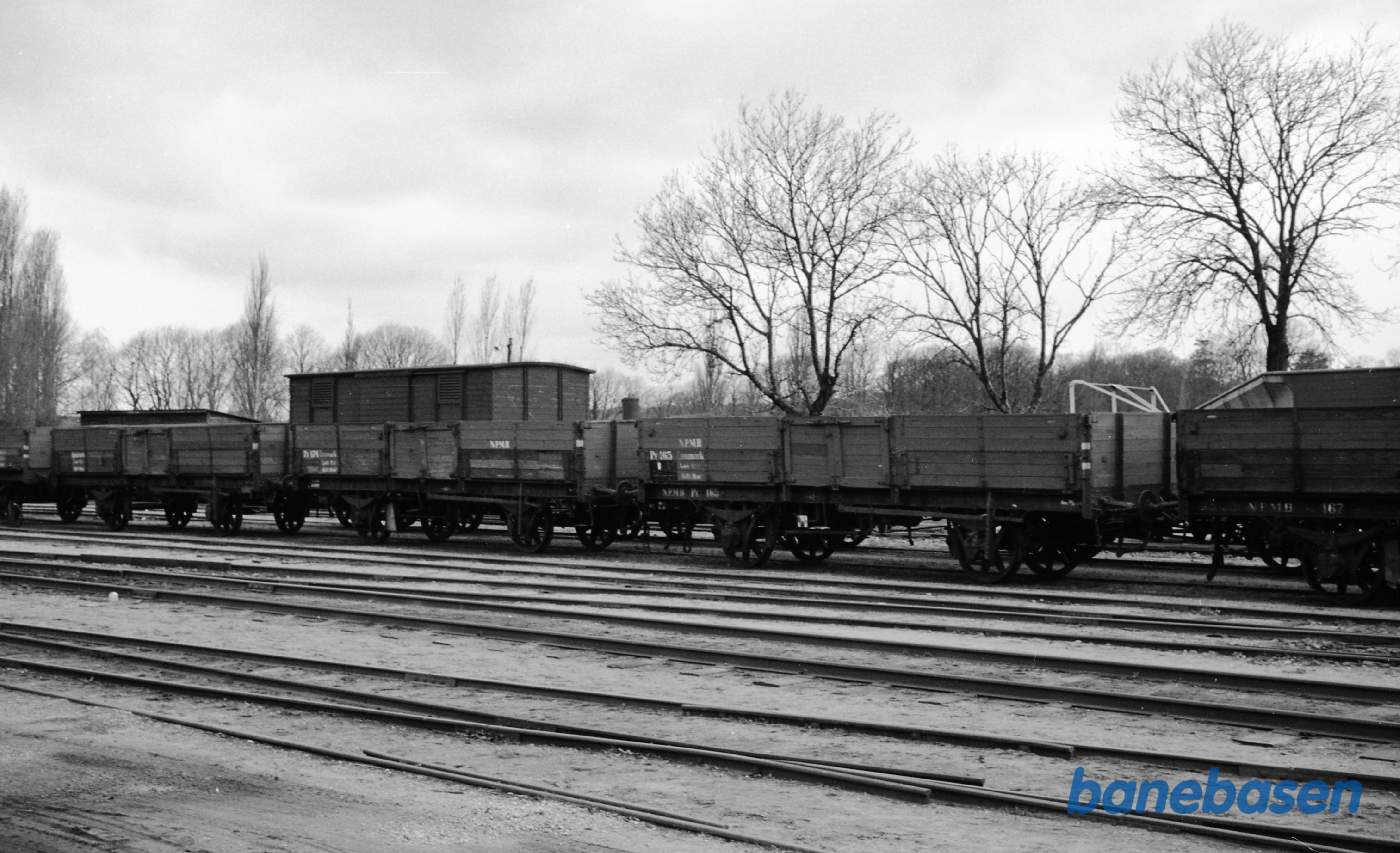 Præstø station med NPMB åbne godsvogne