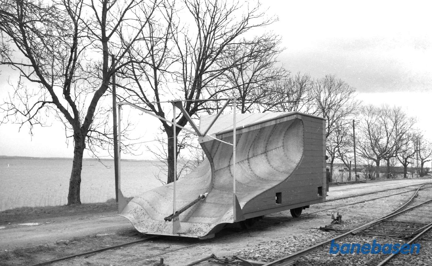 Præstø station. Med sneplov