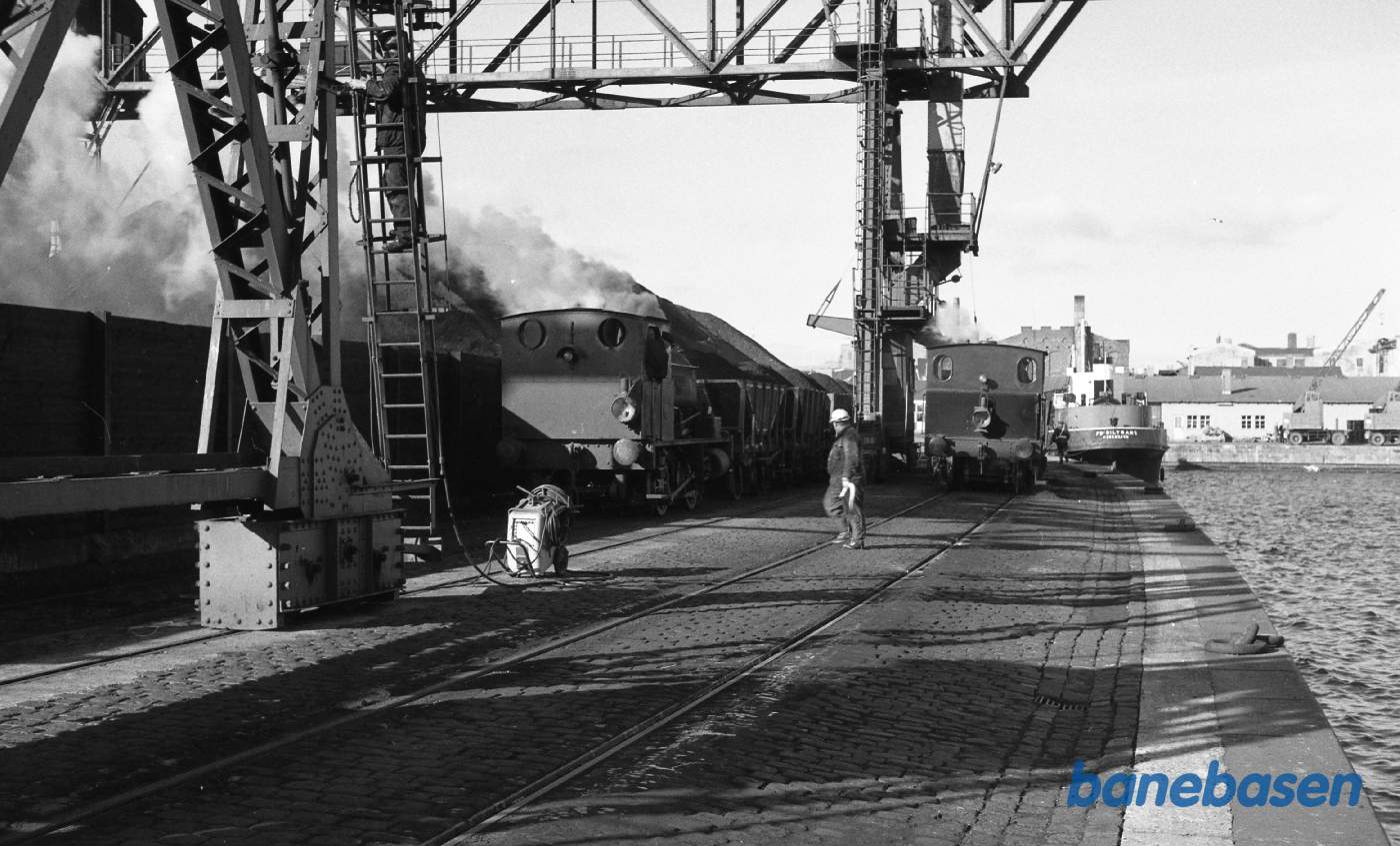 ØG 1 og ØG 3 under kranen