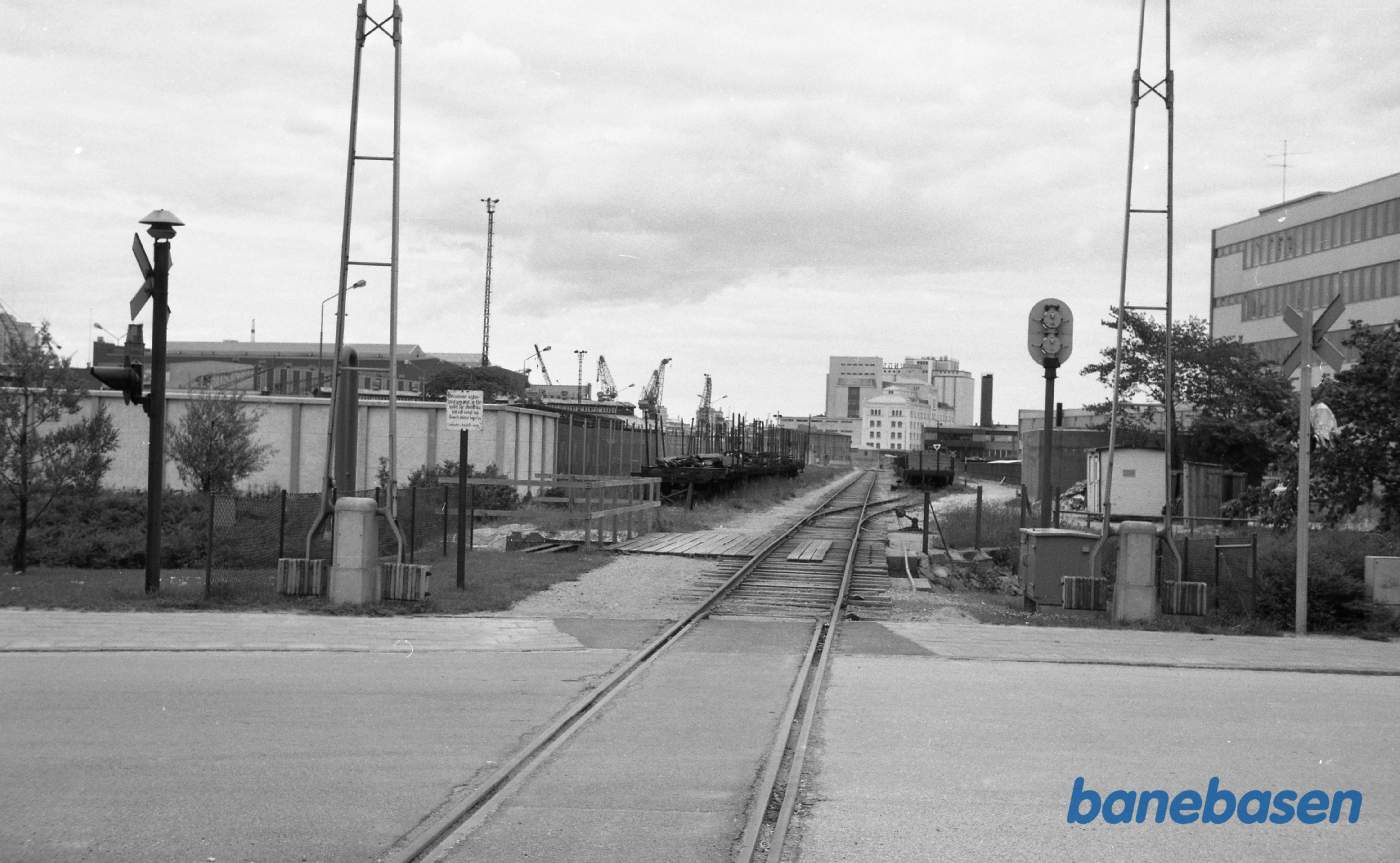 Limhamn. Baneterrænet med godsvogne