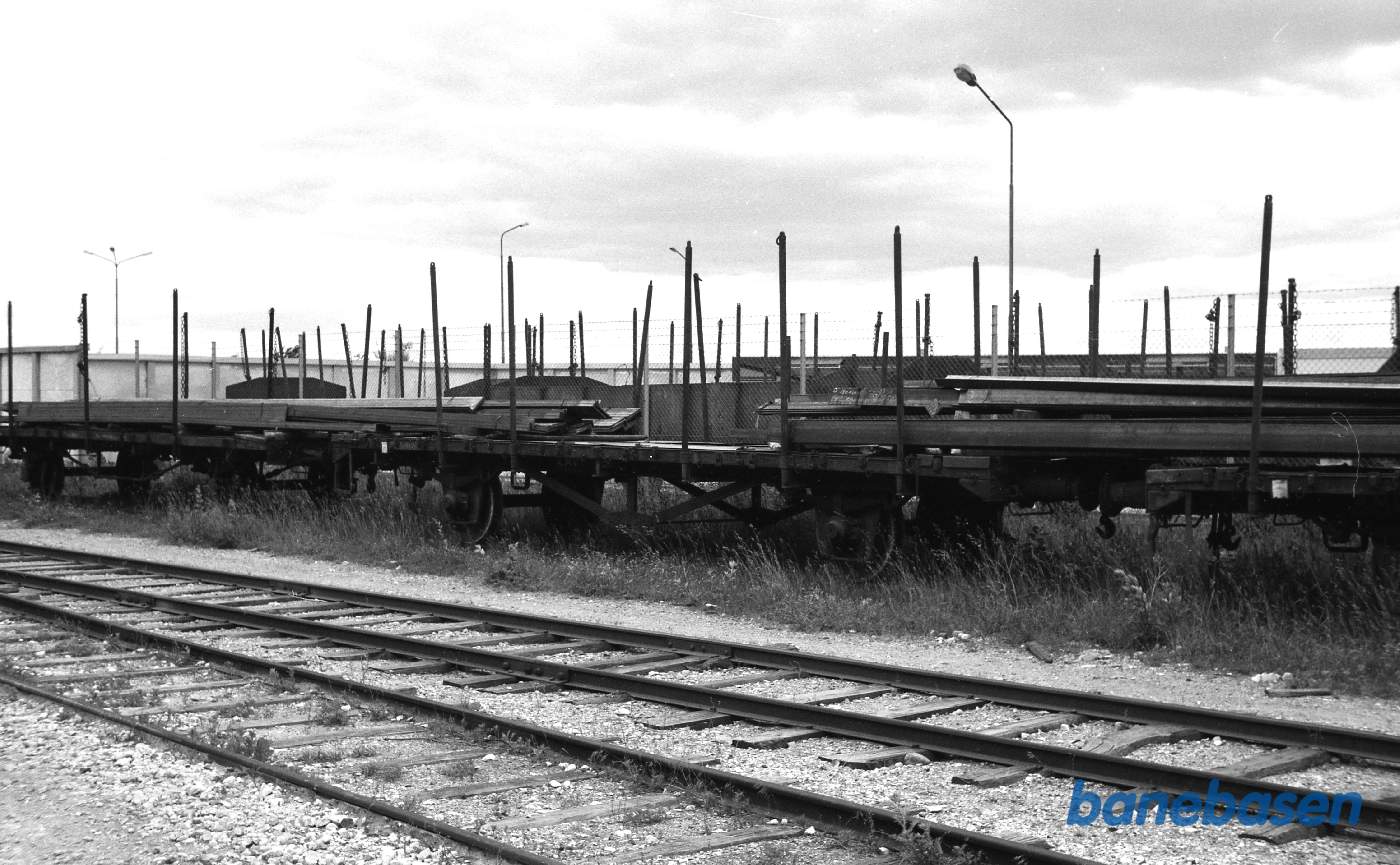 Limhamn. Baneterrænet med godsvogne