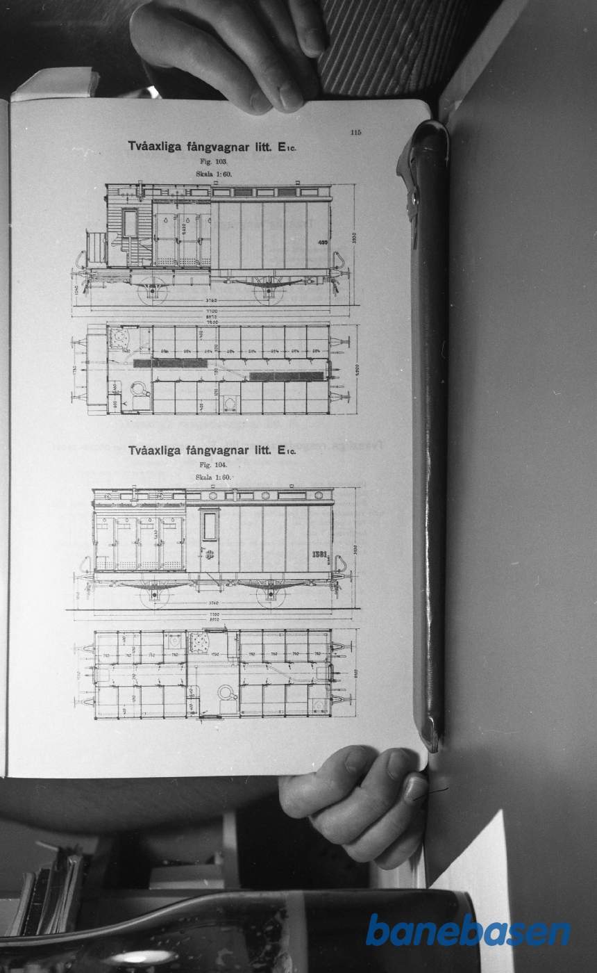 Tegning. Svenske Jernbanevogne
