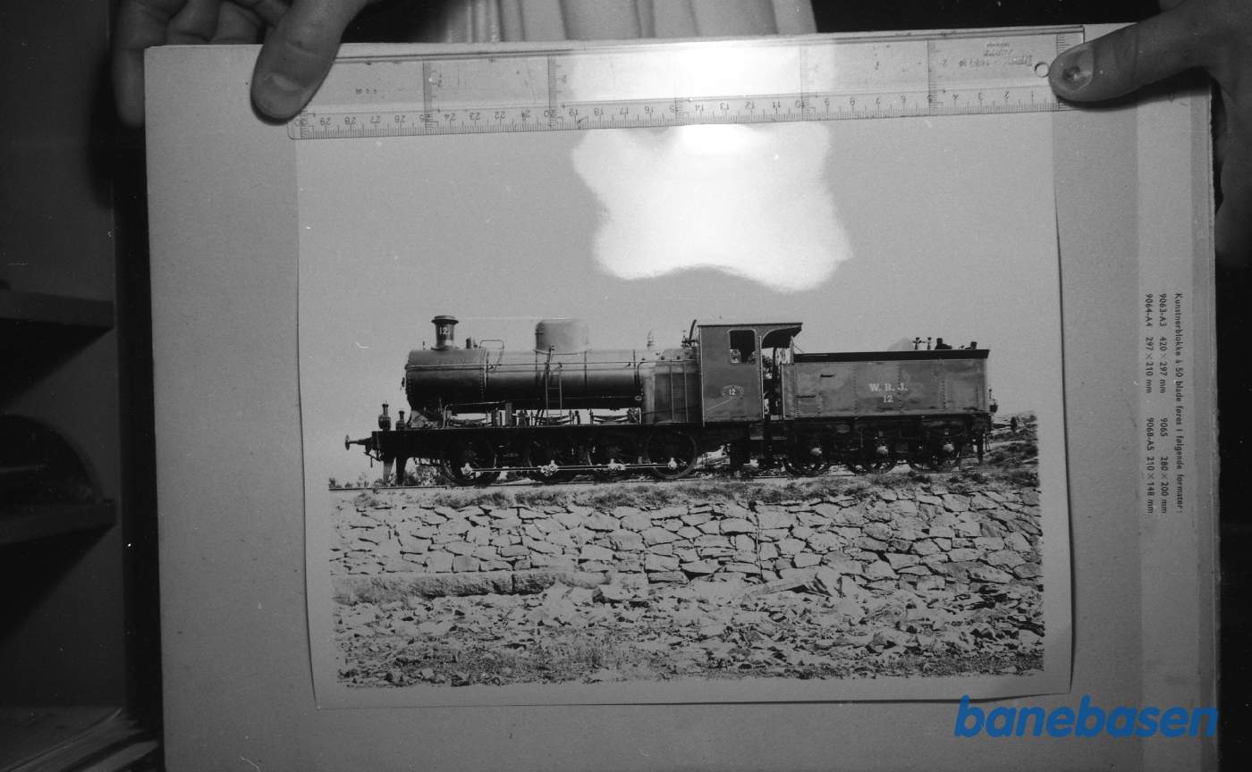 Foto. Svenske lokomotiver og vogne