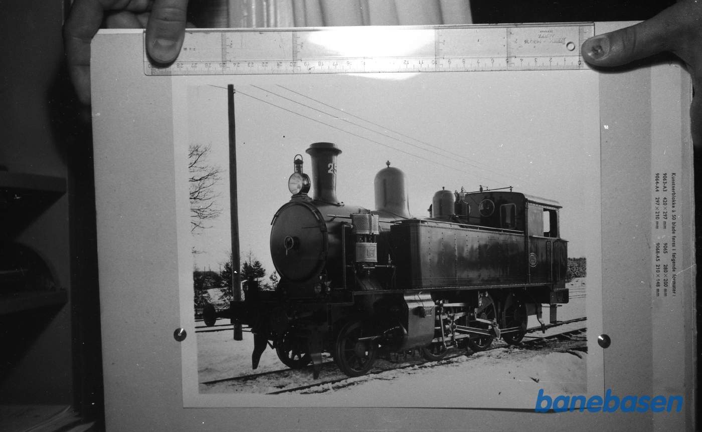 Foto. Svenske lokomotiver og vogne