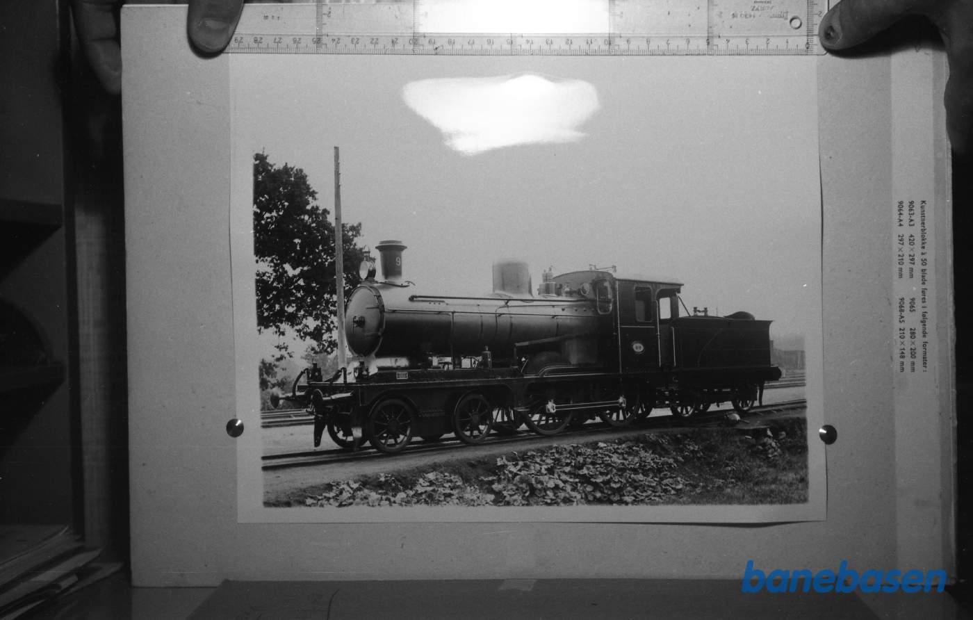 Foto. Svenske lokomotiver og vogne