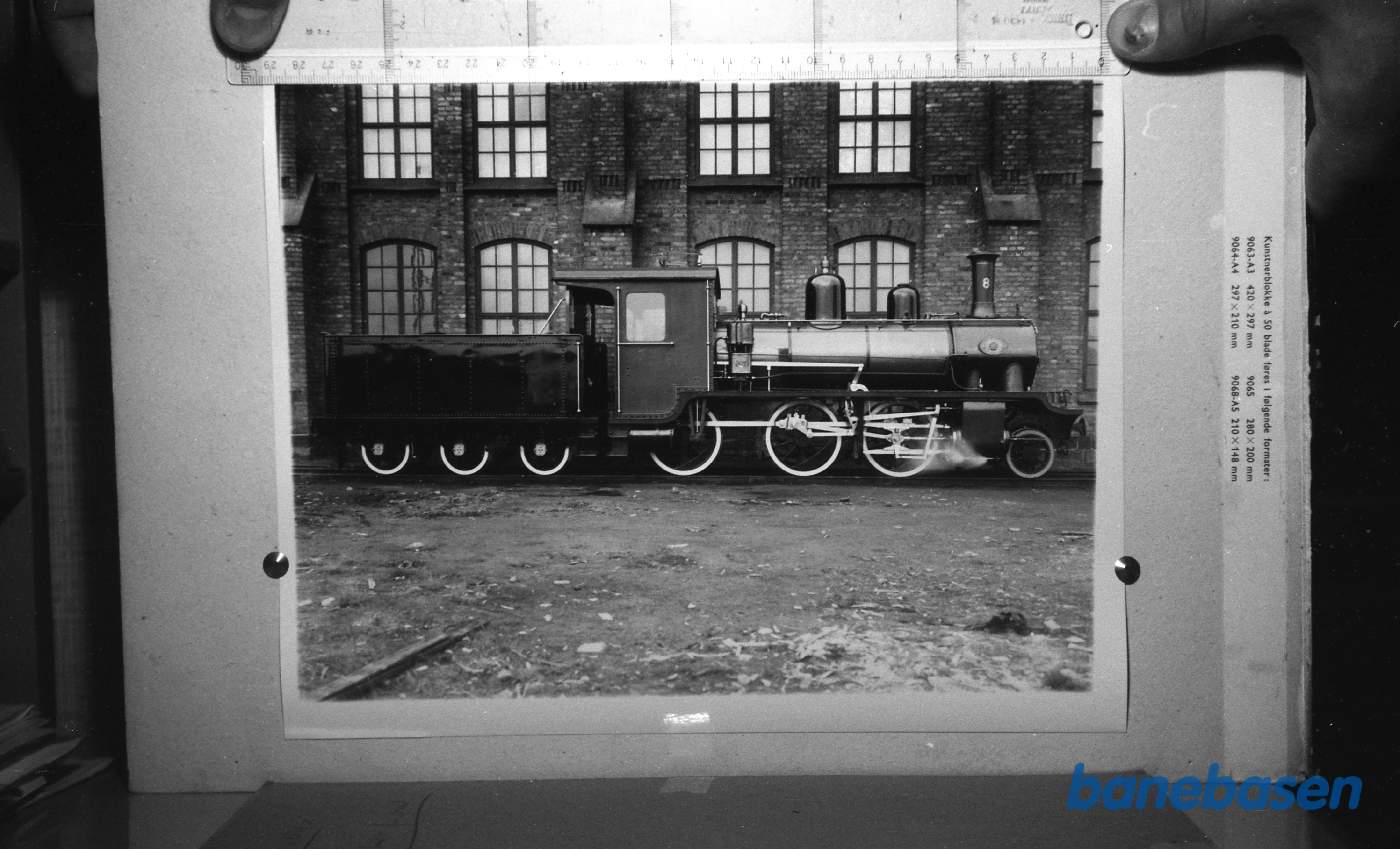 Foto. Svenske lokomotiver og vogne