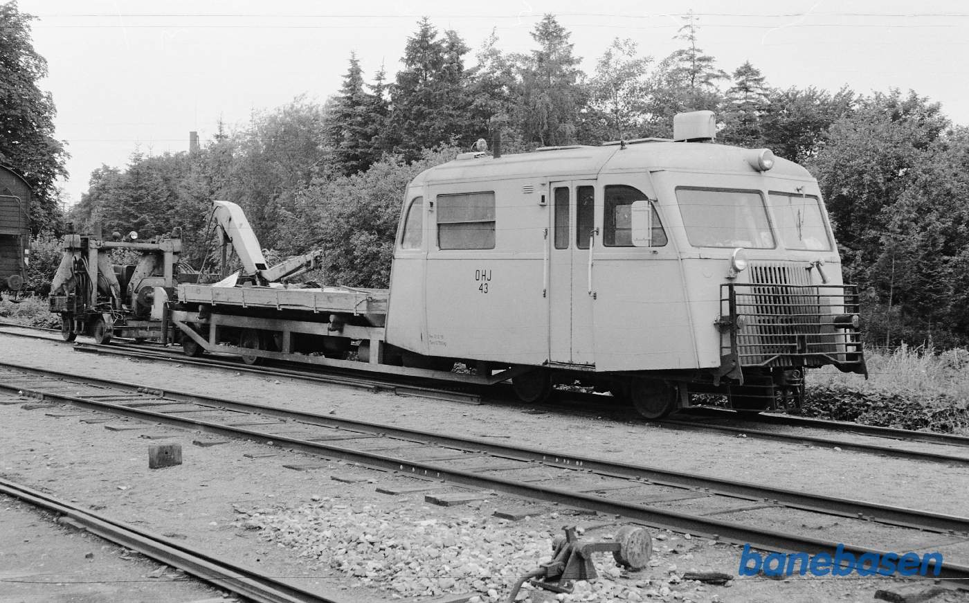 Arbejdskøretøj med kran. OHJ 43 Arbejdskøretøj med kran. OHJ 43