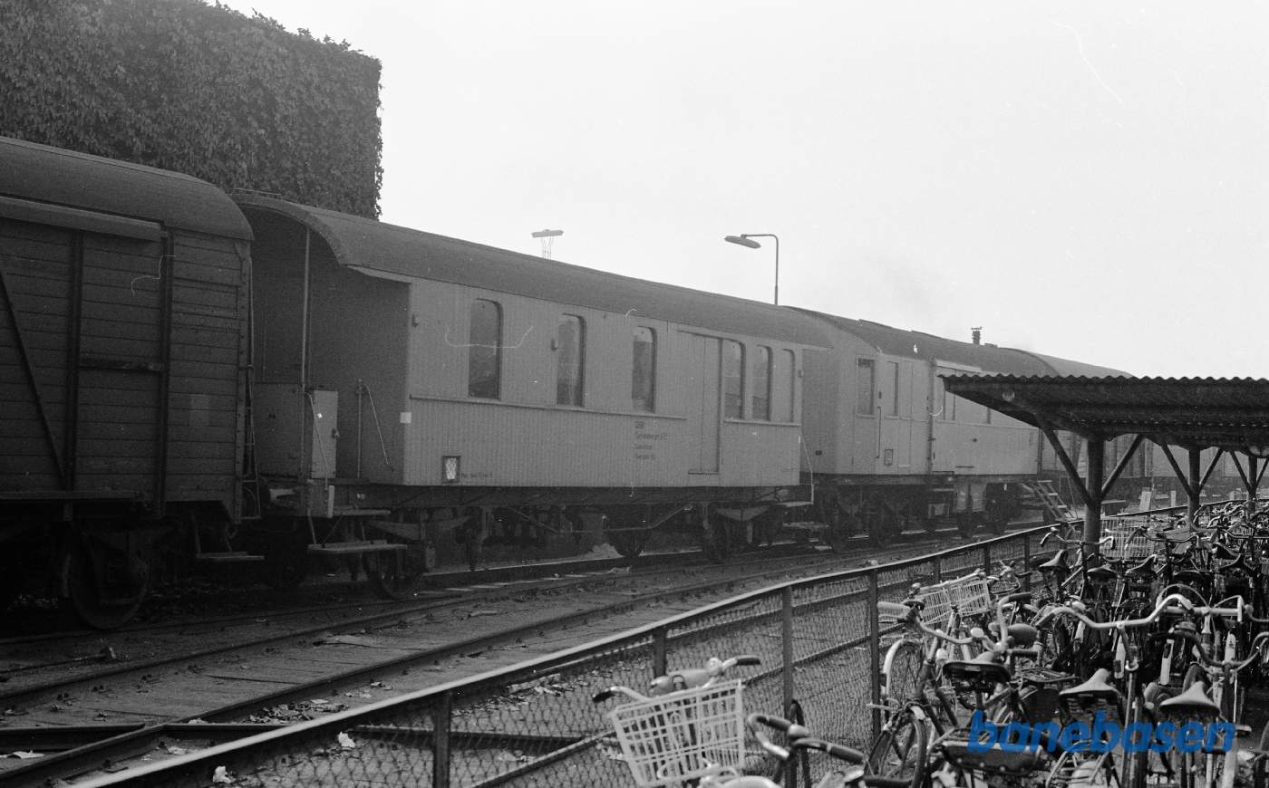 Helsingør med tjenestevogn 615 Helsingør med tjenestevogn 615