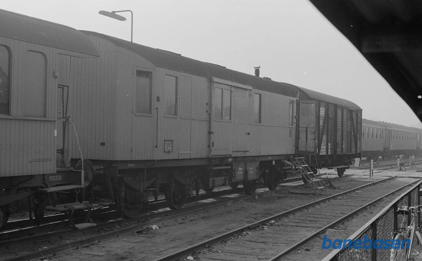 Helsingør med tjenestevogn tdl. DSB MT