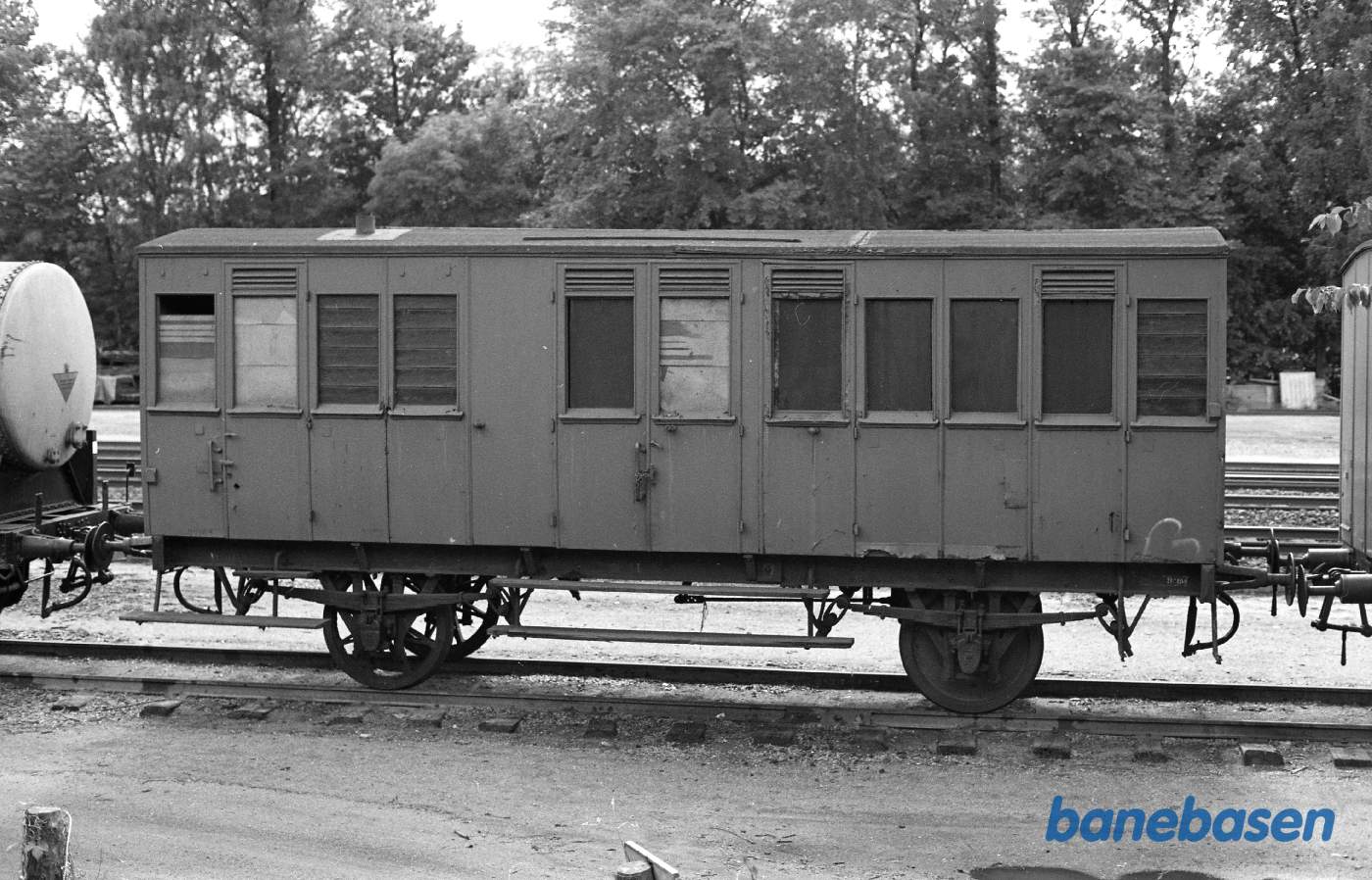 Rungsted station. Gl SFJ kupevogn