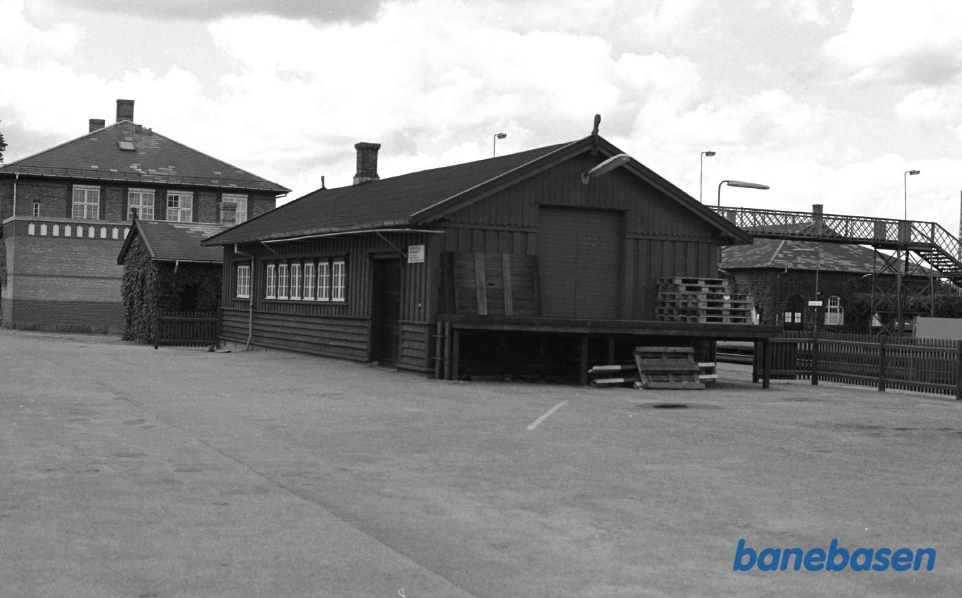 Rungsted station. Ildgodspakhuset