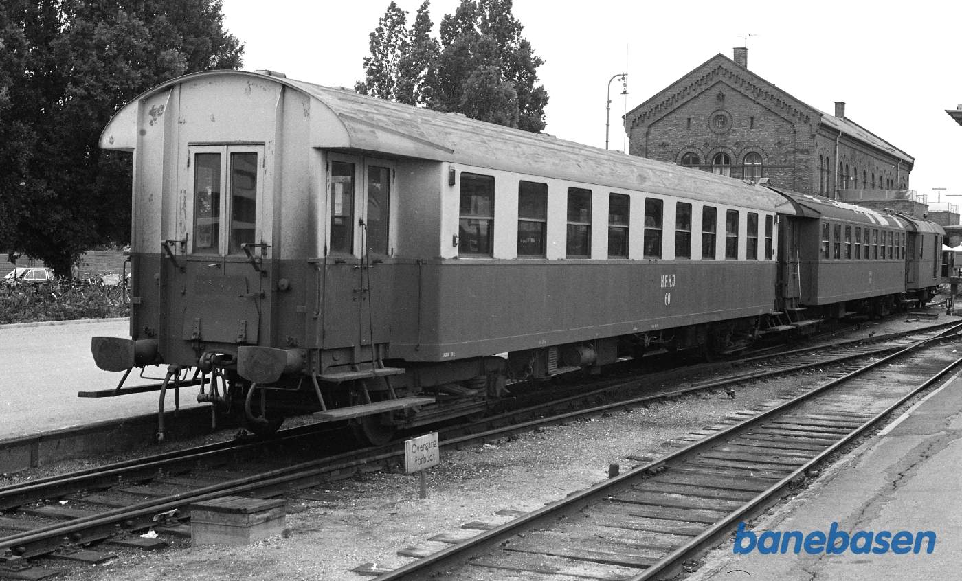 Hillerød station med HFHJ 60