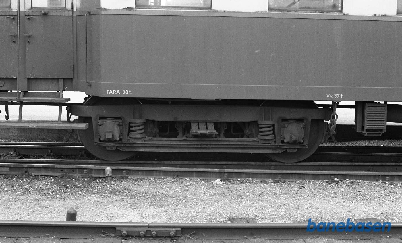 Hillerød station med HFHJ 60.Bogier